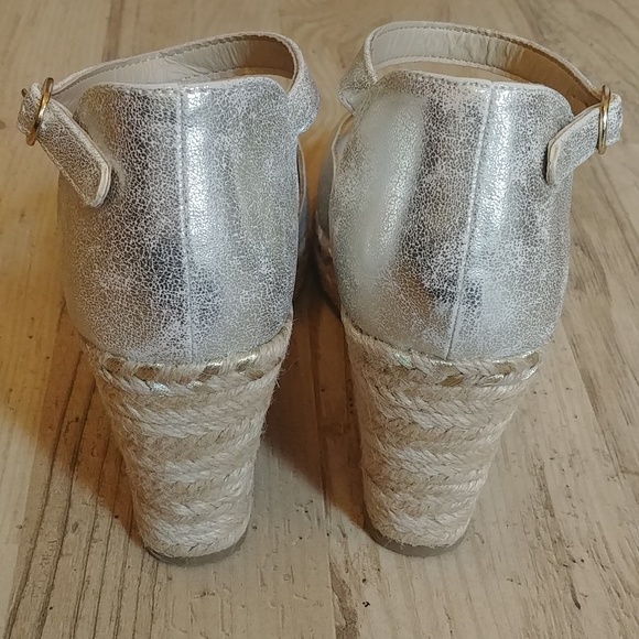 NEW Jellypop Memory Foam Metallic Espadrille Wedge Sandals - Picture 7 of 8